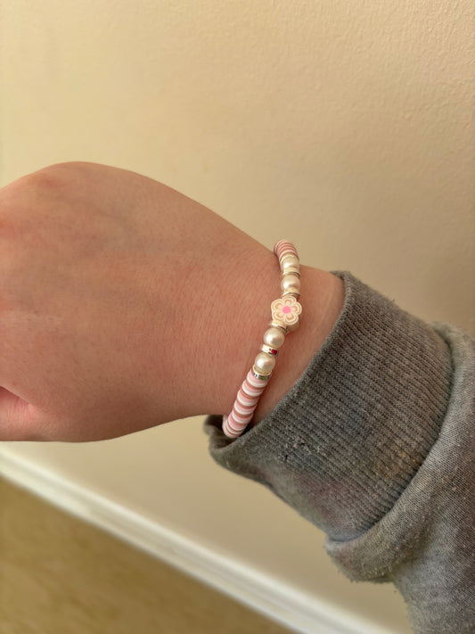 Flower charm bracelet