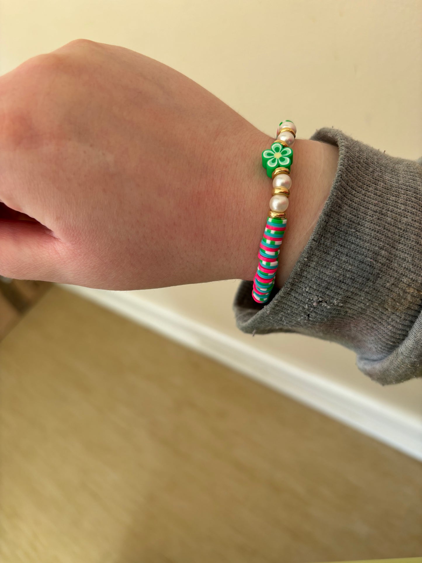 Flower charm bracelet