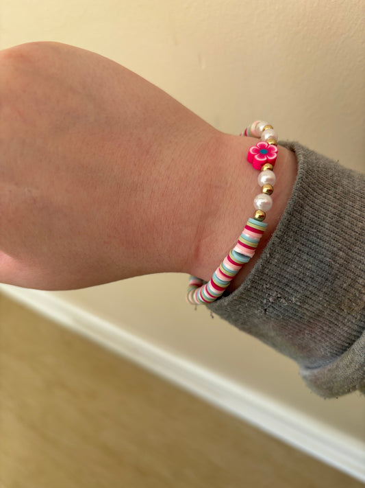 Flower charm bracelet