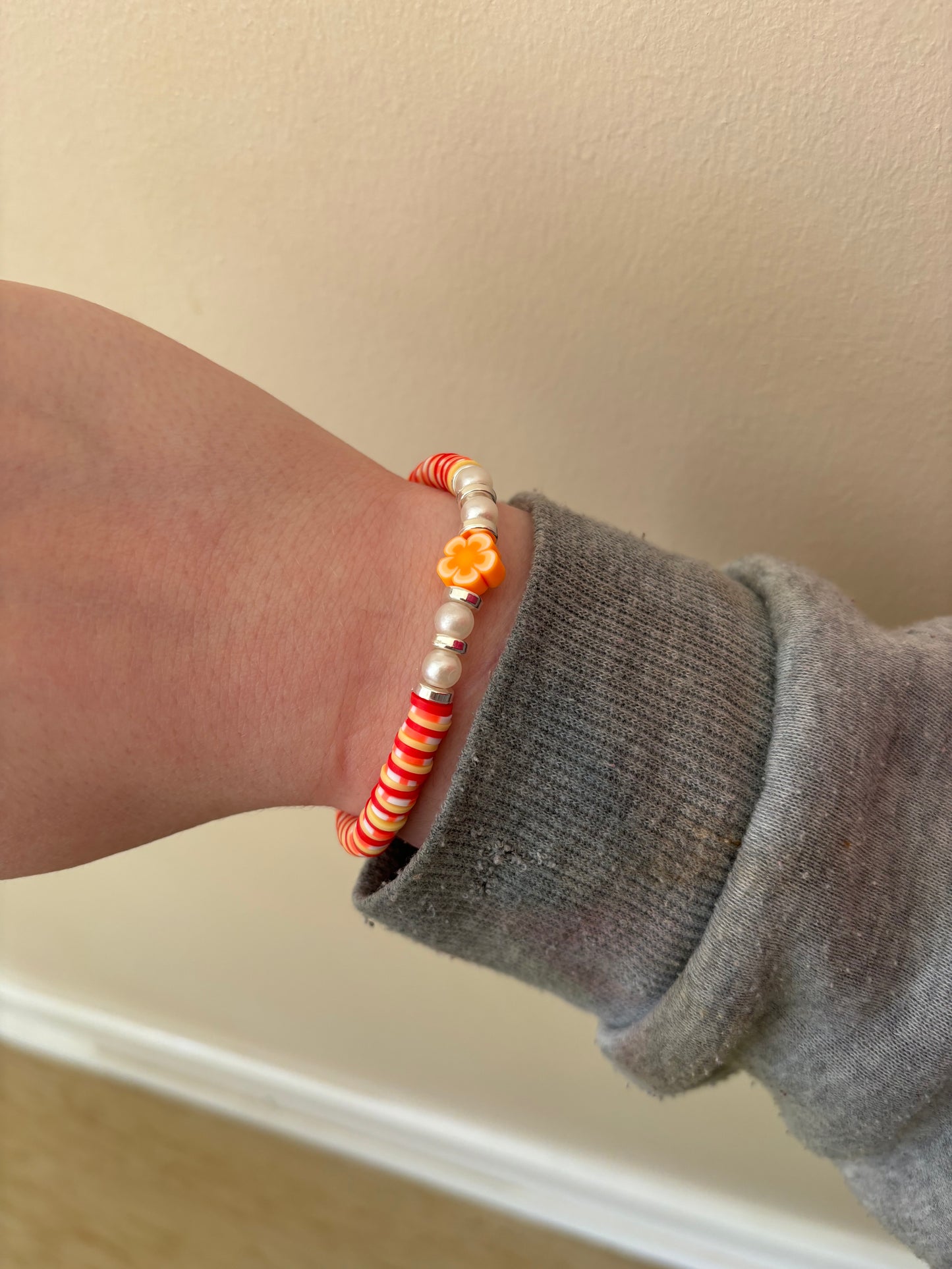 Flower charm bracelet
